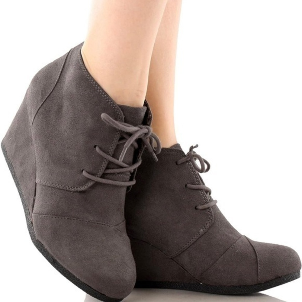 Toms Dark Brown Suede Wedges size 6